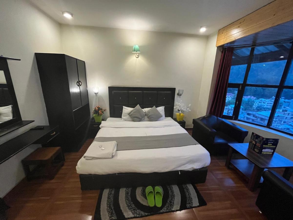 Hotel Hadimba Palace - Free Pickup From Volvo Bus Stand Manali  Exterior photo